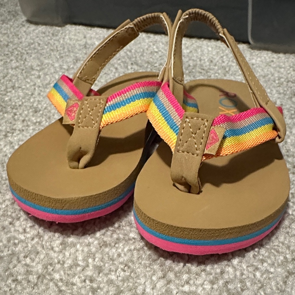 7T Roxy Rainbow Sandals - Picture 3 of 5